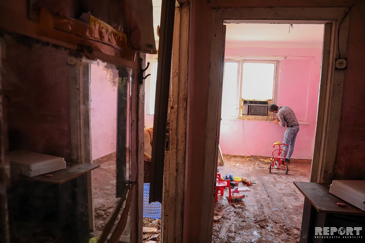 Bakıda evləri yanan məcburi köçkünlər: “Hələ gözləyirik” - FOTOREPORTAJ