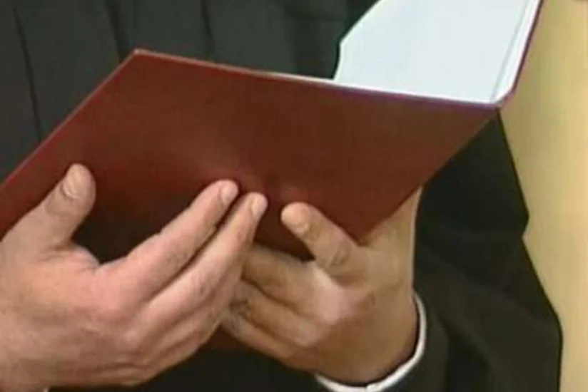 Dələduzluqda təqsirləndirilən qadına hökm oxunub