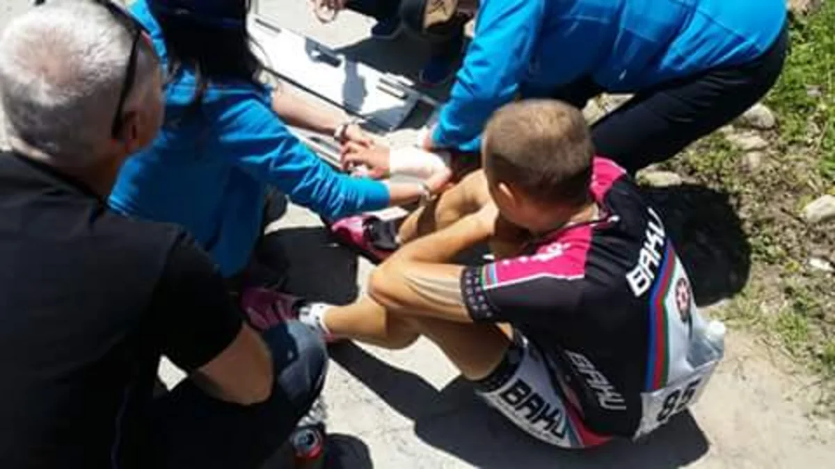 ​Azərbaycan velosipedçisinin Çində keçirilən yürüş zamanı qolu sınıb