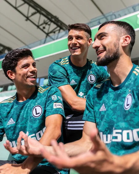 Mahir Emreli Legiyanın yeni formalarını təqdim etdi