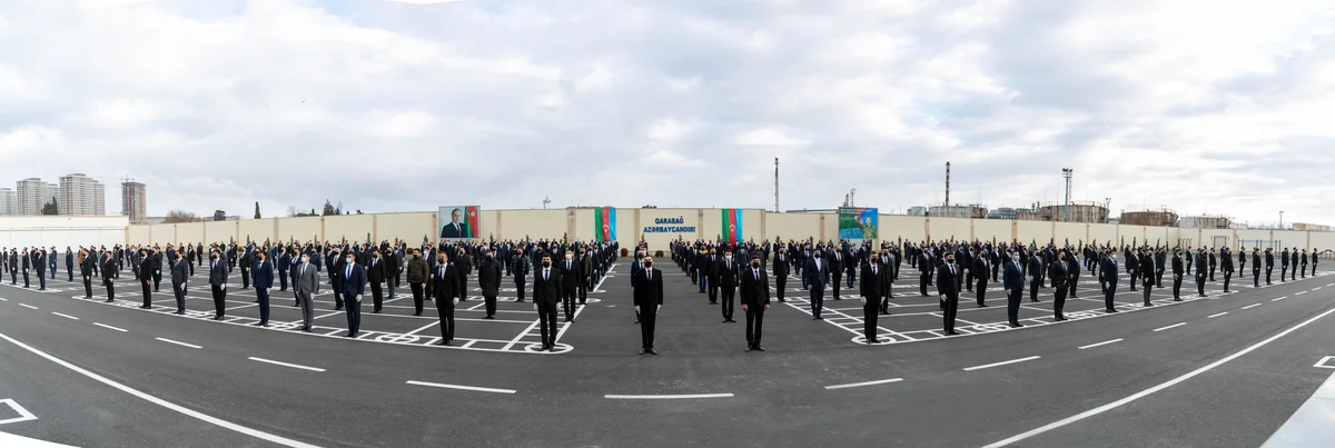 Vilayət Eyvazov sıra baxışı keçirib