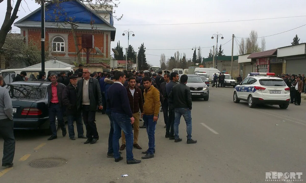 ​Lənkəranda ölüm hadisəsi baş verən küçənin sakinləri piyada keçidi və işıqfor tələb edib - FOTO