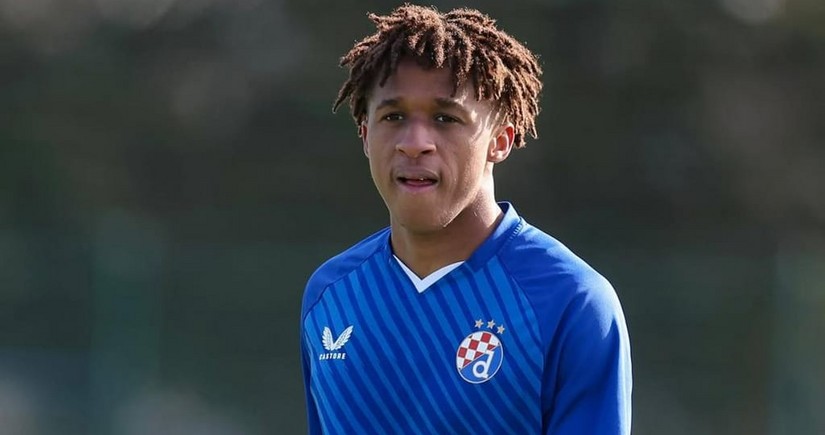 Barselona 16 yaşlı futbolçunu transfer etməyə yaxındır