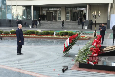 DTX əməkdaşları “Ana harayı” abidəsini ziyarət ediblər