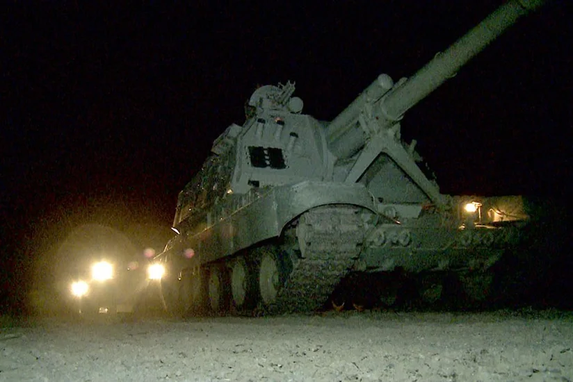 Troops fulfill tasks at nighttime during exercises  VIDEO