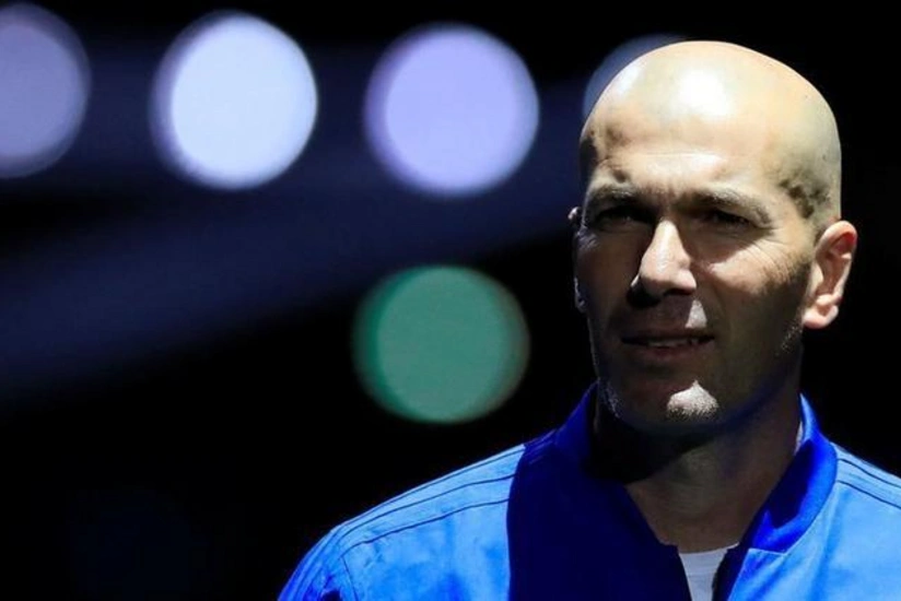 Zidan baş məşqçi vəzifəsinə qayıdacağını açıqlayıb