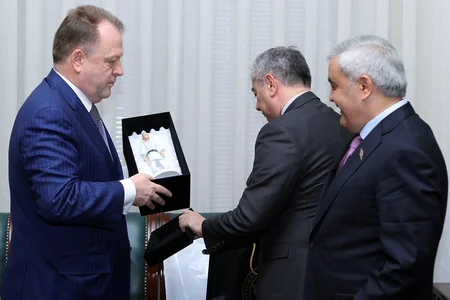 Rövnəq Abdullayev ​Beynəlxalq Cüdo Federasiyasının prezidenti ilə görüşüb