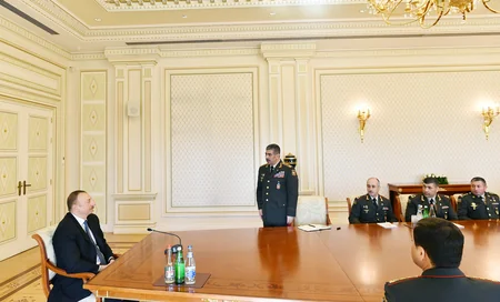 Президент Ильхам Алиев встретился с группой военнослужащих в связи с годовщиной апрельских побед армии Азербайджана