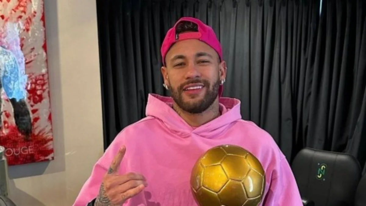 Neymar Avropada çıxış edən ən yaxşı braziliyalı futbolçu seçilib