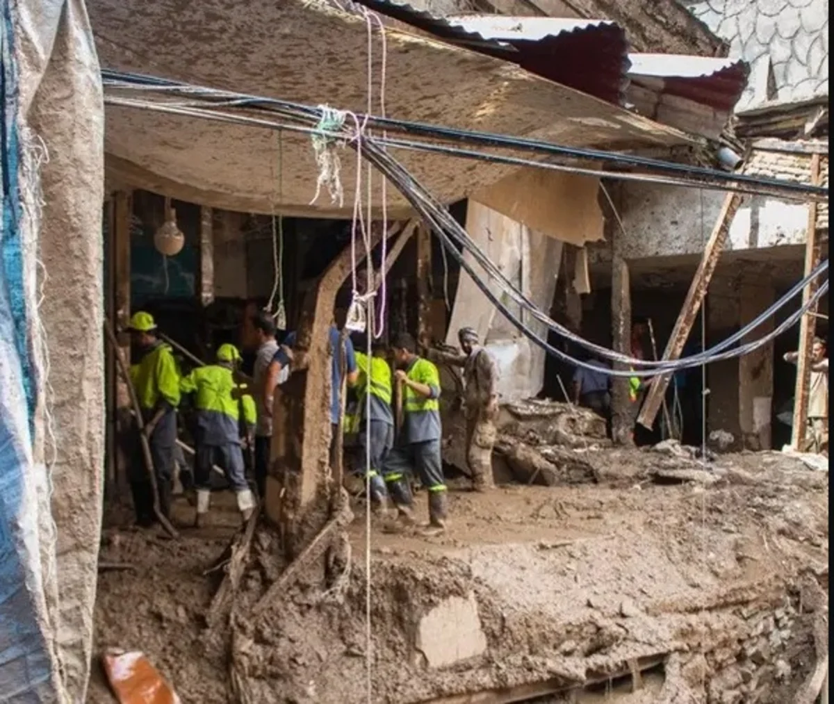 Число жертв наводнений в Иране достигло 56