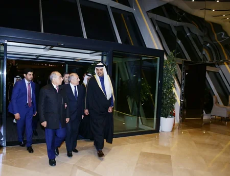 ​Qətər əmiri Azərbaycana rəsmi səfərə gəlib