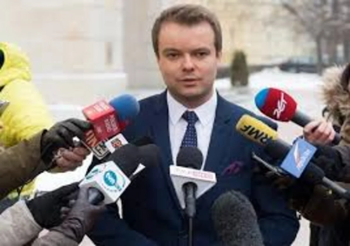 Polşa mühacirlərin qəbulunu dayandırıb