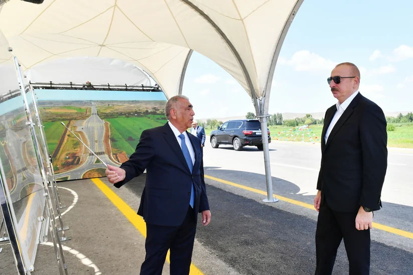 President Ilham Aliyev examines construction progress of 27km-long section of Ahmadbayli-Fuzuli-Shusha highway