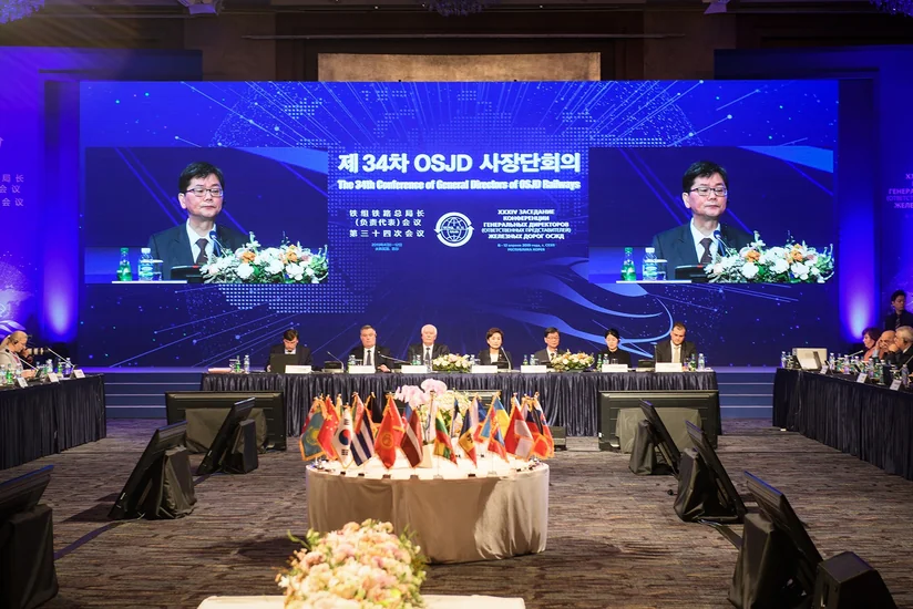 Азербайджан принимает участие на заседании Конференции ОСЖД