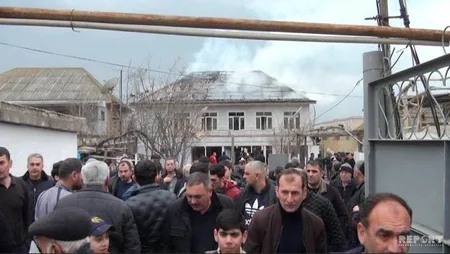 Salyanda ikimərtəbəli ev yanıb - FOTO - VİDEO - ƏLAVƏ OLUNUB