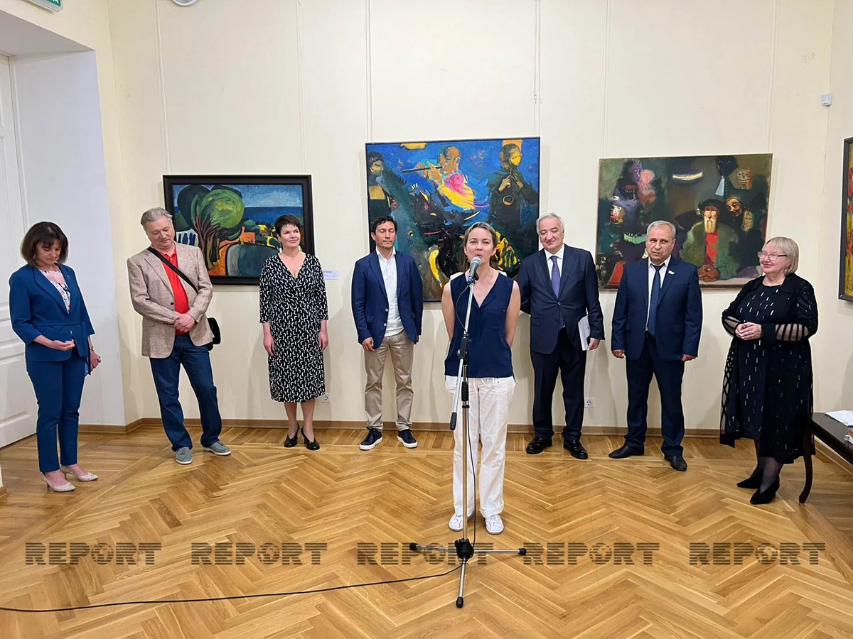 В Саратове отрылась выставка Цветные сны Азербайджана