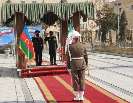 Zakir Həsənov İran ordusunun Baş Qərargah rəisi ilə görüşüb