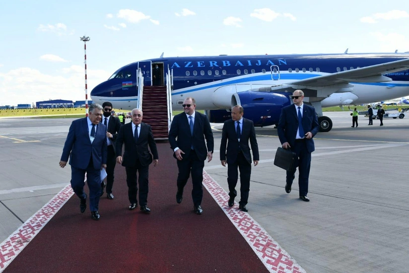 Премьер-министр Азербайджана отбыл в Минск