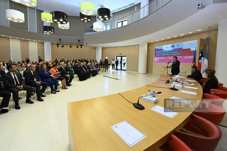 Bakıda Çiliyə həsr olunmuş fotosərginin açılışı olub