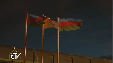 Roma papası Fransiskin Azərbaycana səfəri başa çatıb
