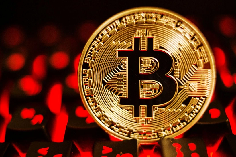 Bitcoin renews its all-time high