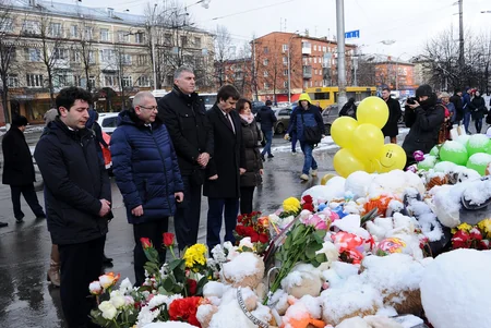 Azərbaycan Kemerovaya 2 tona yaxın humanitar yardım göndərib
