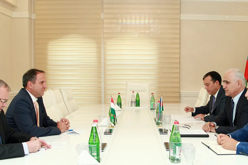 Azerbaijani and Hungarian businessmen will meet next month