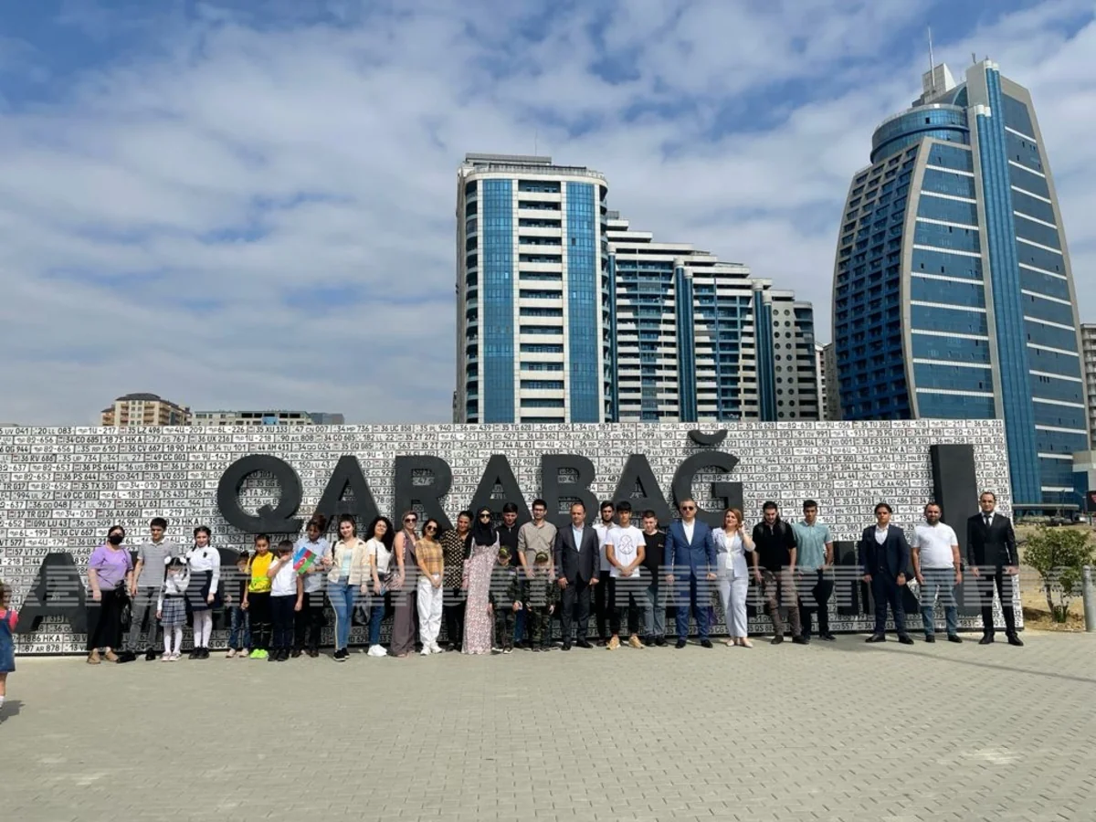 Şəhid və qazi ailələrinin övladları Hərbi Qənimətlər Parkında olub