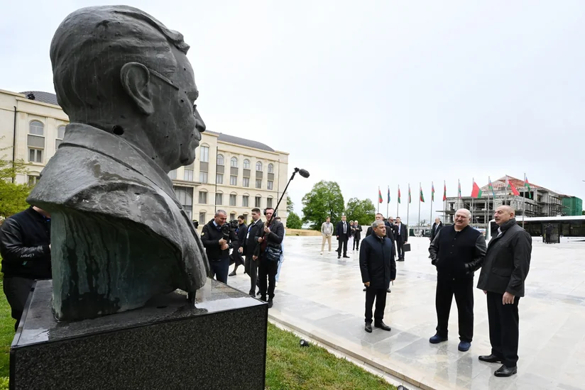 Президенты Азербайджана и Беларуси осмотрели в Шуше обстрелянные памятники 