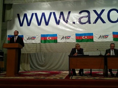 Razi Nurullayev AXCP sədri elan edilib