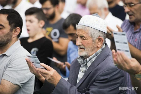 Bakıda bayram namazı - FOTOREPORTAJ