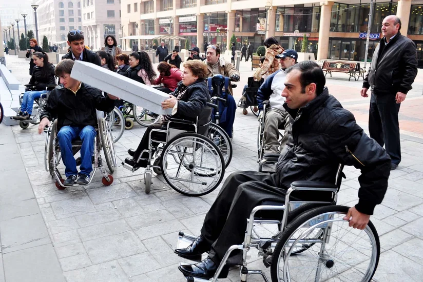Ermənistanın Ombudsmanı: “Əlillərimiz bir çox problemlərlə üzləşirlər”
