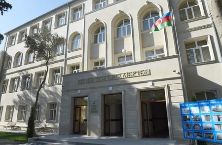 Prezident Zabratdakı 192 nömrəli məktəbdə əsaslı təmirdən sonra yaradılan şəraitlə tanış olub - YENİLƏNİB