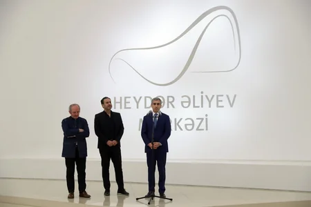 Heydər Əliyev Mərkəzində fransız heykəltəraş Mauro Kordanın sərgisi açılıb