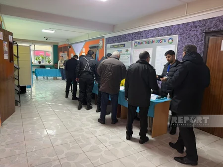 Polling station chair in Khazar Second Constituency No. 13: Citizens freely exercise their right to vote