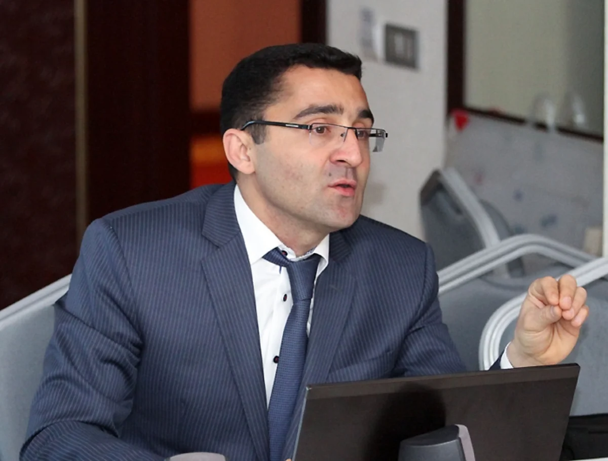 AFFA rəsmisi yenidən UEFA-nın Hüquq Komissiyasına üzv seçilib