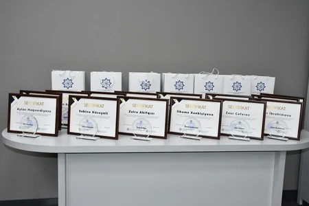 Sosial jurnalistika təlimləri yekunlaşıb, iştirakçılara sertifikatlar təqdim edilib