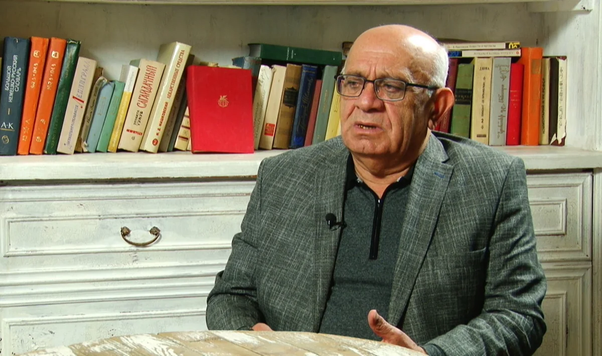 Erməni politoloq: “Erməni üçün türkün iti olmaq daha yaxşıdır”