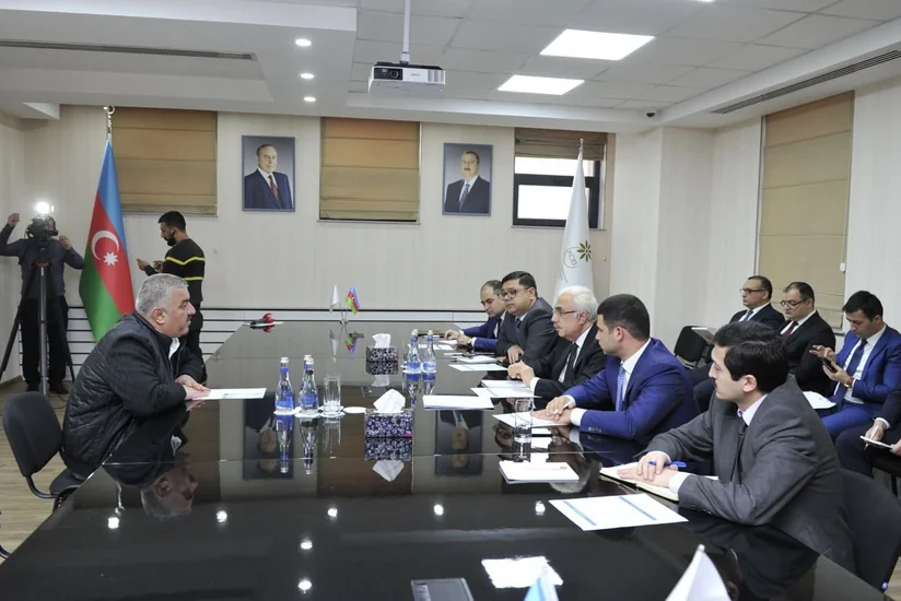 В KOBİA прошла встреча с предпринимателями, понесшими ущерб от пожара в ТЦ Diqlas