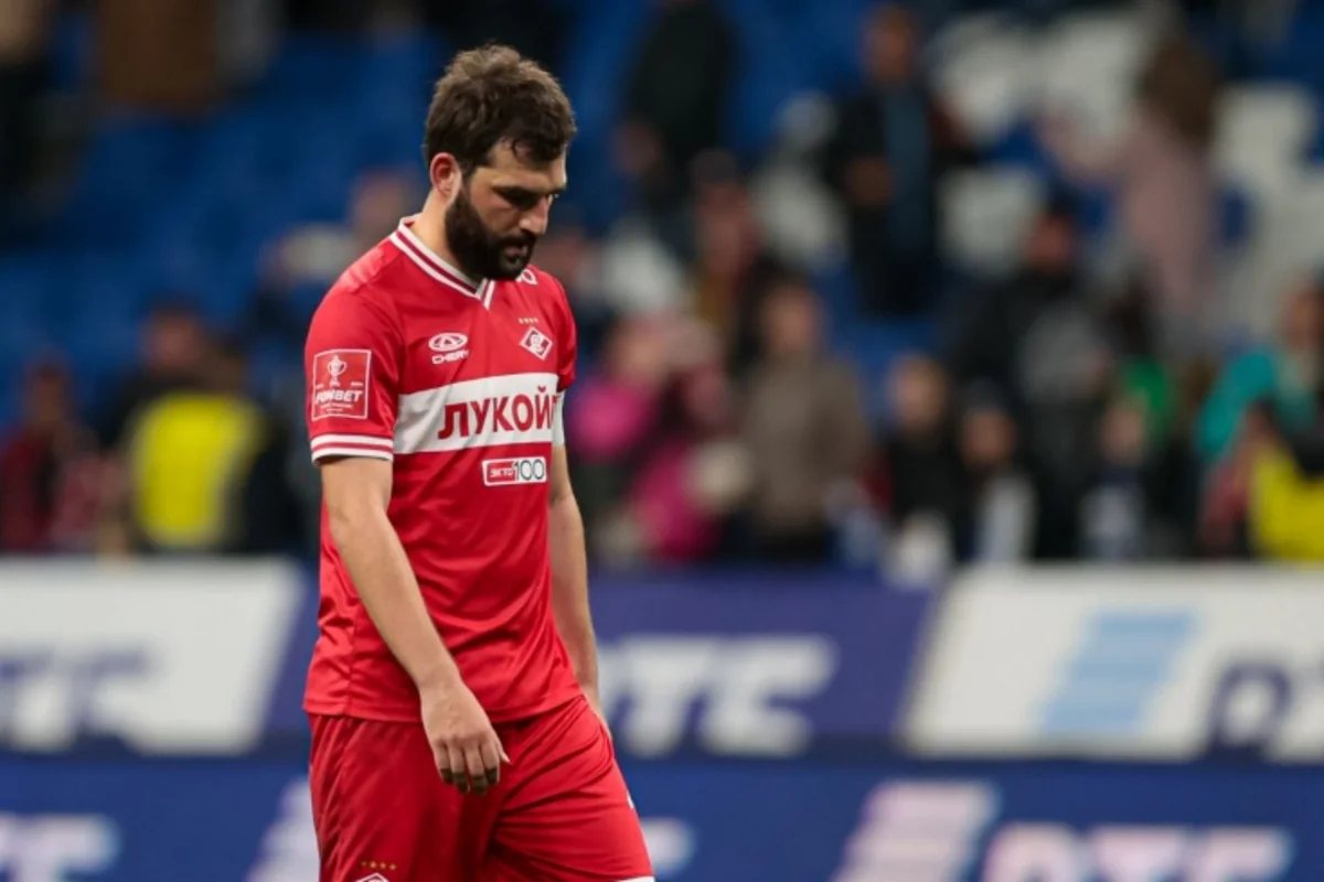 Rusiya millisinin futbolçusunun qabırğası sınıb
