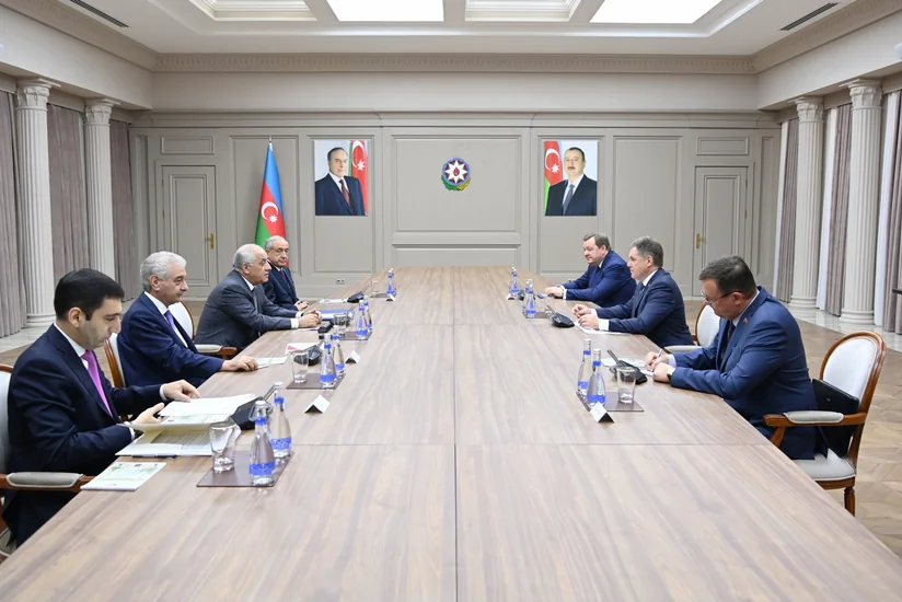 Əli Əsədov belaruslu rəsmi ilə gələcək qarşılıqlı fəaliyyət perspektivlərini müzakirə edib