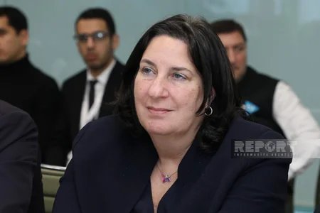 Azərbaycanın qlobal nəqliyyat şəbəkəsində tutduğu strateji mövqe təqdim edilib