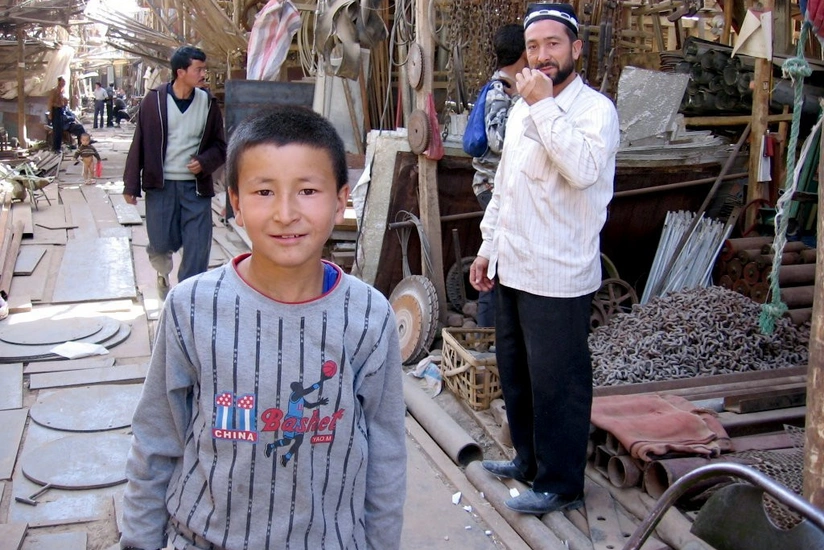 ABŞ rəsmisi: Çin hakimiyyəti on minlərlə uyğuru həbs edib