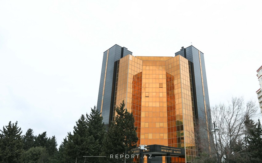 Azərbaycan banklarına qoyulan depozitlər azalıb