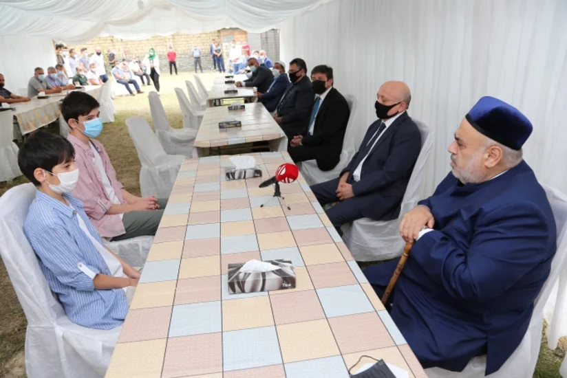 Allahşükür Paşazadə Polad Həşimovun kəndində olub, övladları ilə görüşüb