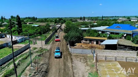 Salyanda 16 min əhalinin istifadə etdiyi yollar yenidən qurulur