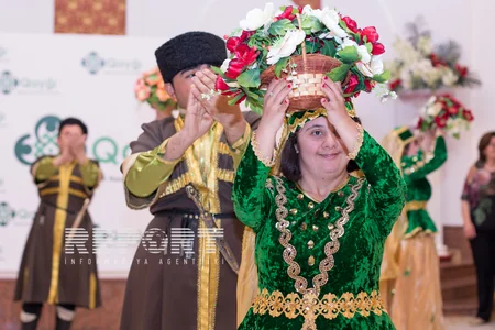 Daun sindromlu uşaqlar Heydər Əliyevin doğum günü münasibətilə keçirilən tədbirdə çıxış edib