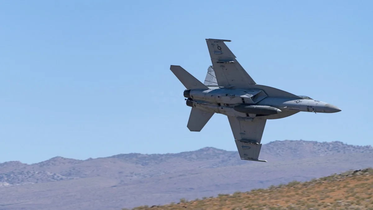 Kaliforniyada qırıcı qəzaya uğrayıb