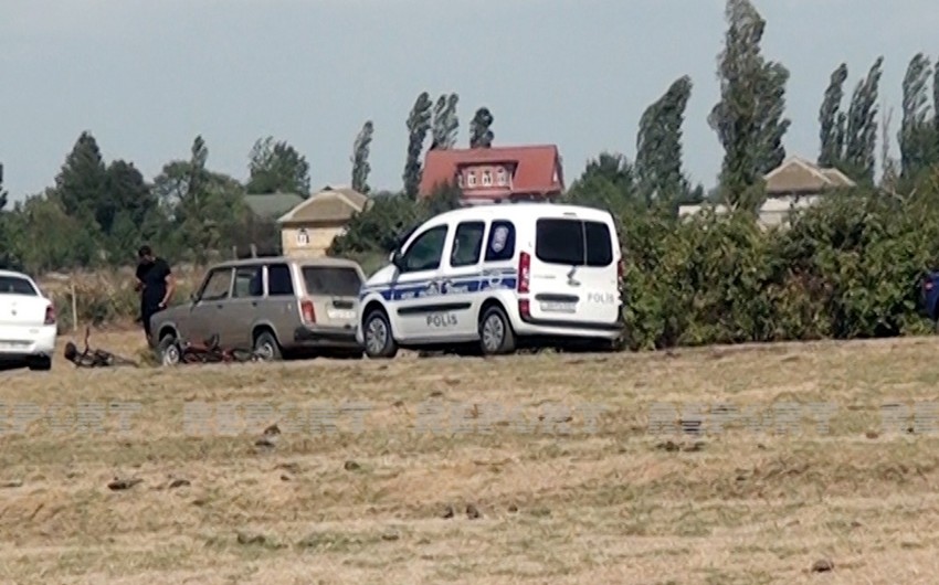 Lənkəranda ata 9 yaşlı oğlunun boğazını kəsib, sonra intihar edib