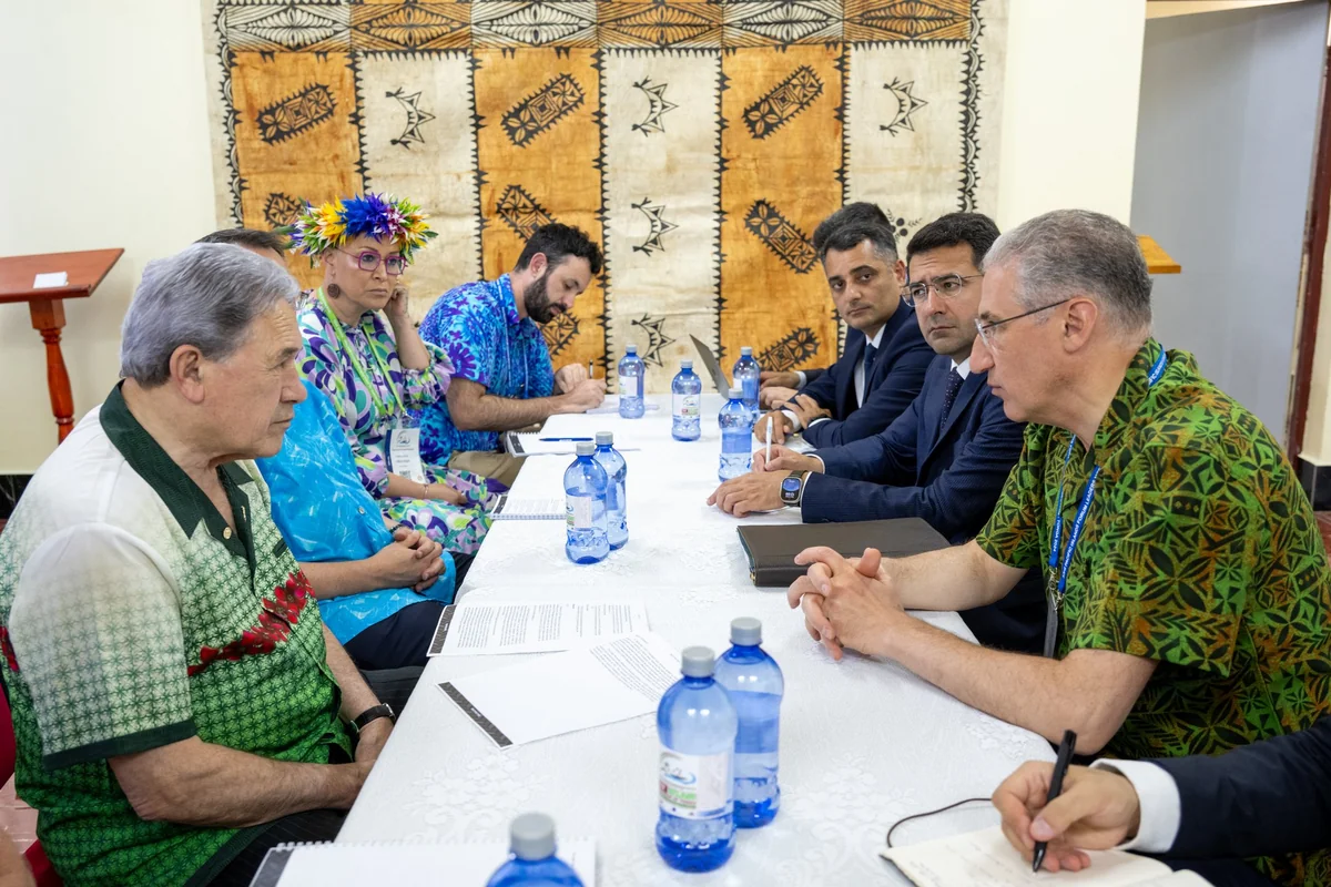 Мухтар Бабаев обсудил с Уинстоном Питерсом устойчивость сообществ перед лицом климатических проблем
